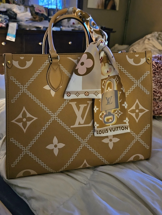 Louis Vuitton Handbags - Louis Vuitton Empreinte Monogram Giant Broderies Onthego MM Arizona